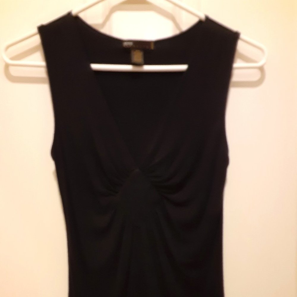 Women's black sleeveless top